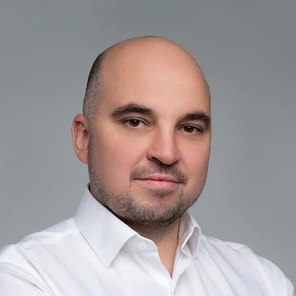 Директор ИИИ МФТИ  Жилоков увязал ИИ-взломы с чрезмерной исполнительностью нейросетей